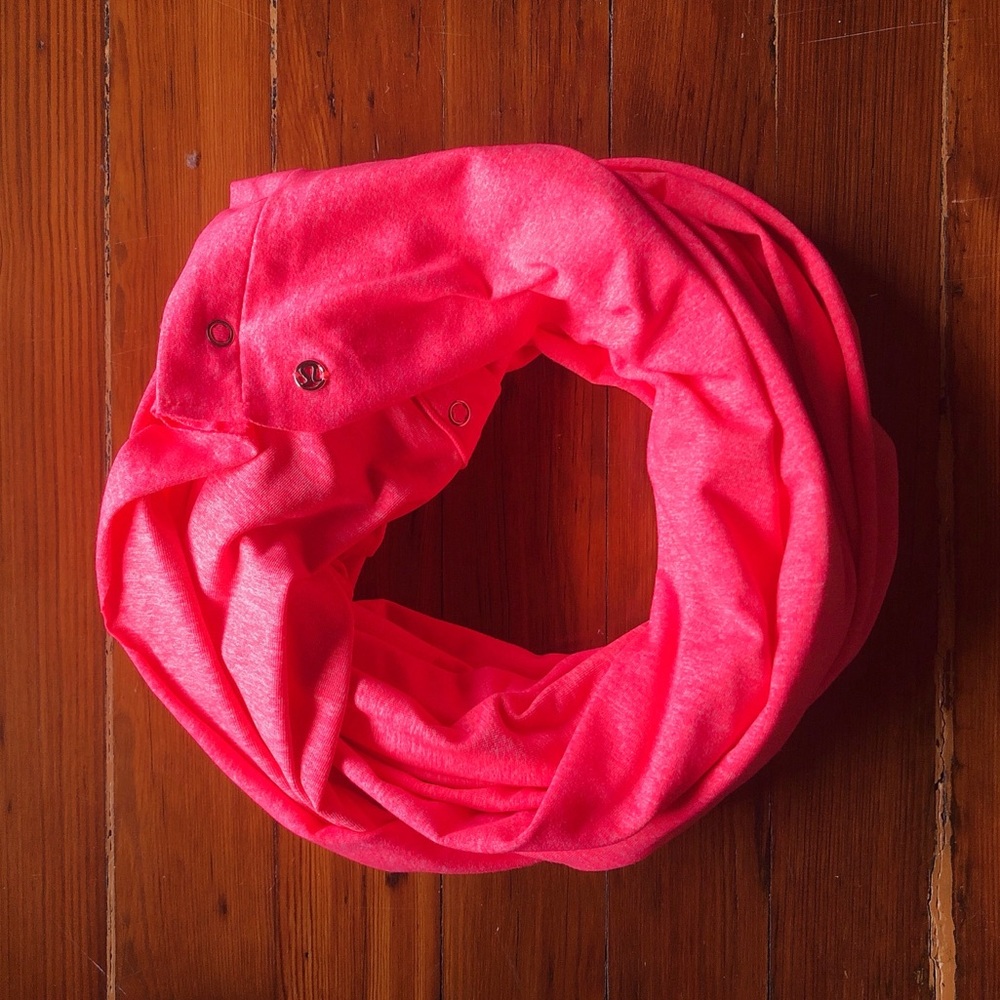 Lululemon Vinyasa Scarf in heathered flash